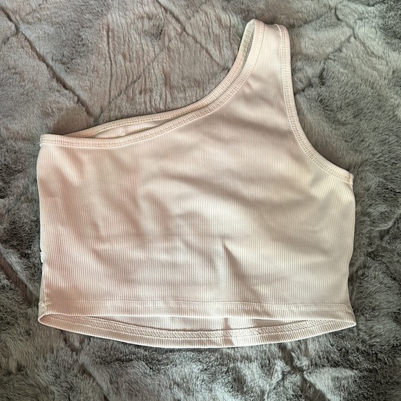 One shoulder crop top with half cut in front. - Picture 2 of 3